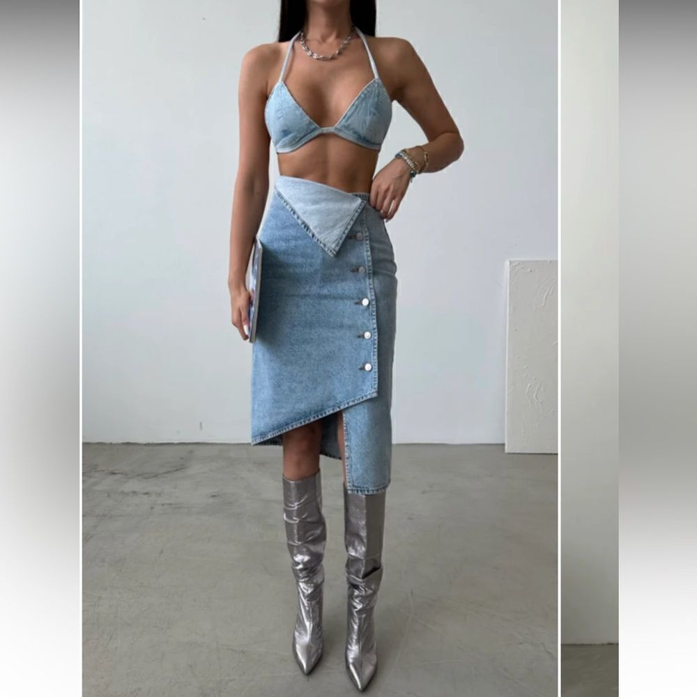 Silver boots - Picture 2 of 12